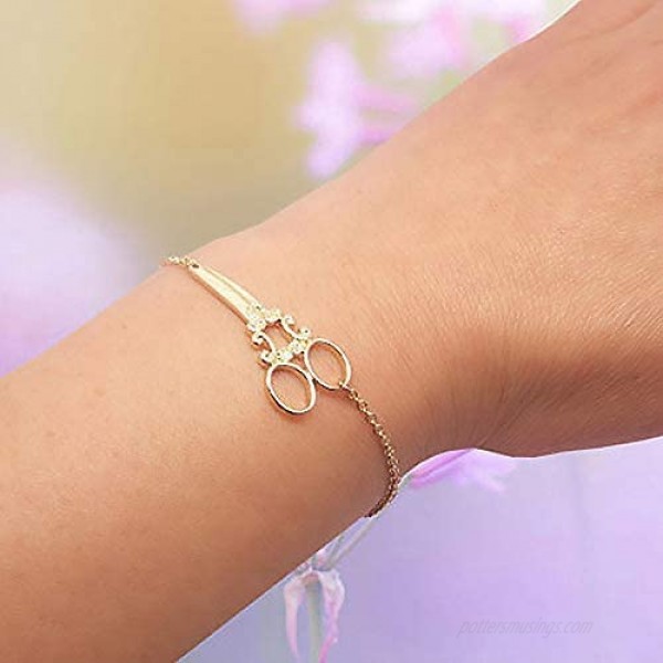 YOOE Cute Silver Scissors Bracelet. Adjustable Scissors Shape Link Bracelet Charm Chain Bracelet for Women Hairdresser Seamstress Gift (Gold)