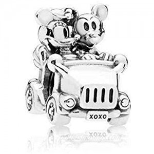 PANDORA Mickey and Minnie Vintage Car 797174